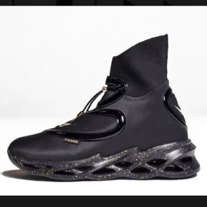 Tronus Blackout Unisex Sneakers